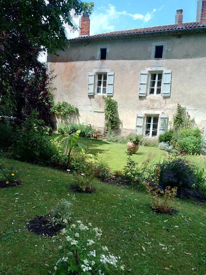 Domaine De Lalat - B&B With En-Suite Bathrooms All Rooms With Garden Views Montembœuf Exterior foto