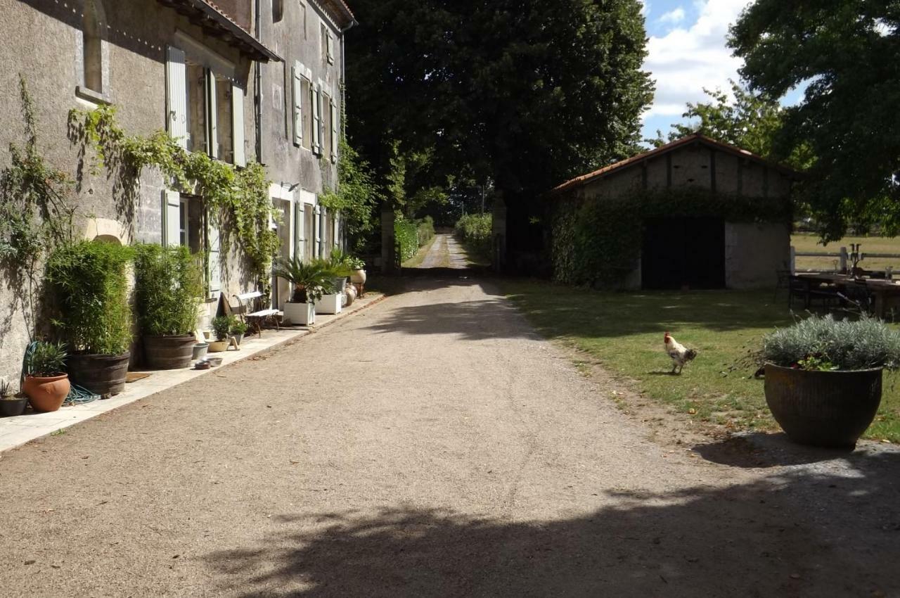 Domaine De Lalat - B&B With En-Suite Bathrooms All Rooms With Garden Views Montembœuf Exterior foto