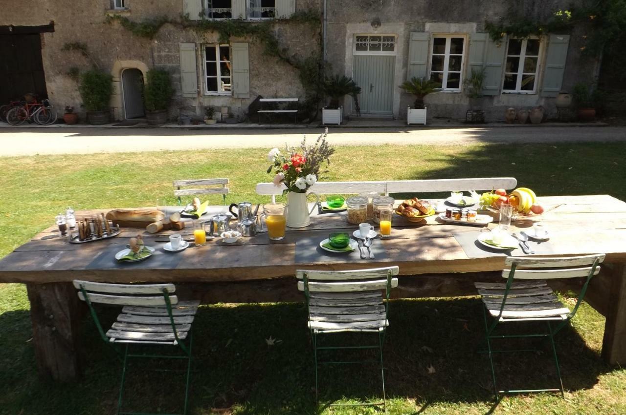 Domaine De Lalat - B&B With En-Suite Bathrooms All Rooms With Garden Views Montembœuf Exterior foto